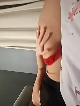 Snapshot of SamanthaRed chatting on 02.23.26 SamanthaRed online show from 02.23.26