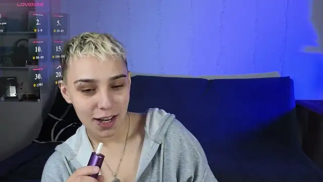 LuxuryLoverss online show from 06.20.26