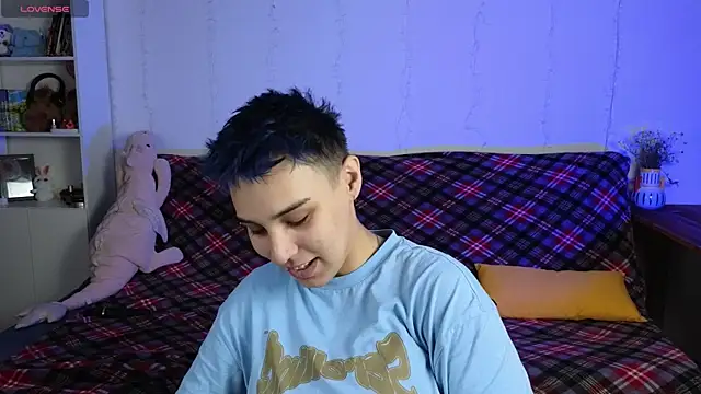 LuxuryLoverss online show from 07.04.26