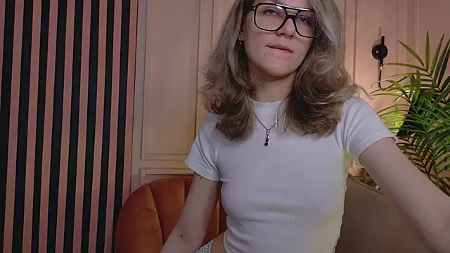 lychee chan online show from 04.17.26