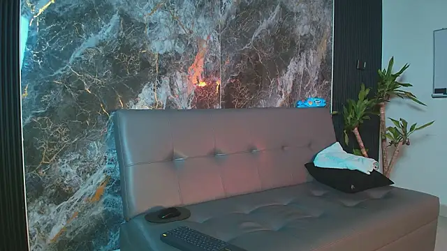 Snapshot of yvone_johnson chatting on 03.02.26 yvone johnson online show from 03.02.26