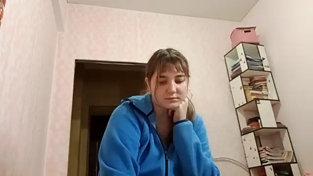 Snapshot of JanineThielman chatting on 05.18.26 JanineThielman online show from 05.18.26