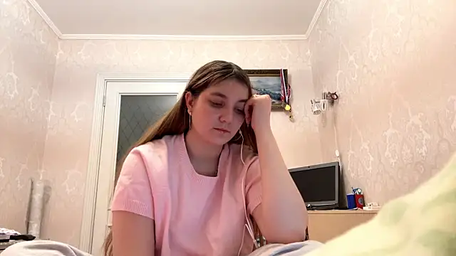 Snapshot of JanineThielman chatting on 06.01.26 JanineThielman online show from 06.01.26