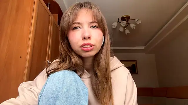 Snapshot of SerenaHawthorne chatting on 02.27.26 SerenaHawthorne online show from 02.27.26