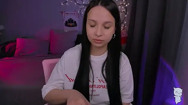 Snapshot of SoftyMooon chatting on 04.16.26 SoftyMooon online show from 04.16.26