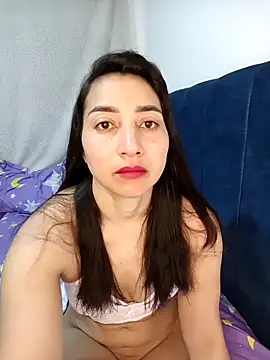 Snapshot of ANGELY_WET_JEET chatting on 05.10.26 ANGELY WET JEET online show from 05.10.26
