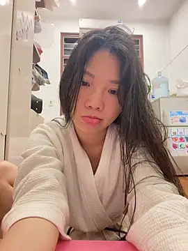 Snapshot of Miumieu2 chatting on 02.24.26 Miumieu2 online show from 02.24.26