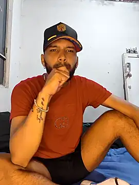 Snapshot of Latino-Sexy21 chatting on 02.25.26 Latino-Sexy21 online show from 02.25.26