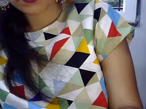 Snapshot of Neha_Sharma2 chatting on 05.05.26 Neha Sharma2 online show from 05.05.26