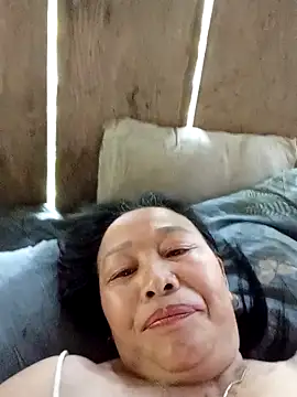 heesuu11 online show from 04.06.26