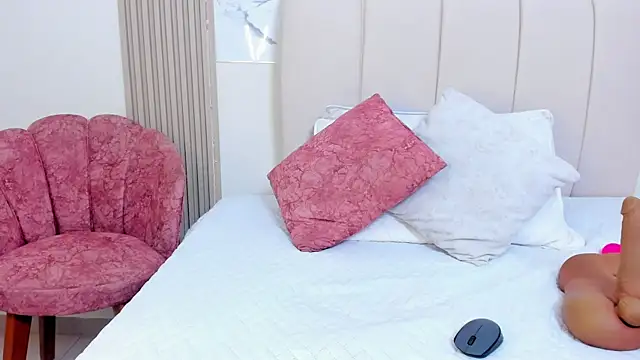 KissMeSara online show from 07.28.26