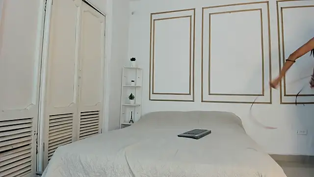 emily gaviria1 online show from 02.28.26