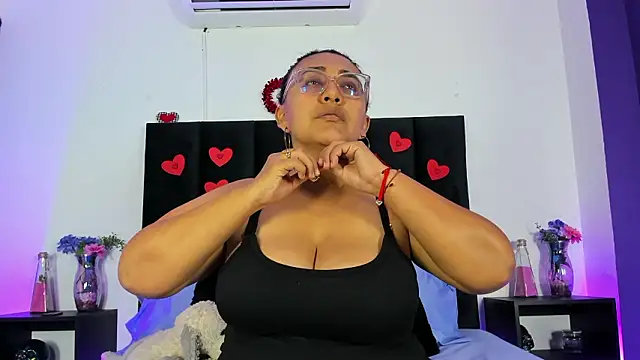 Snapshot of scarlet__ray_ chatting on 02.28.26 scarlet ray online show from 02.28.26