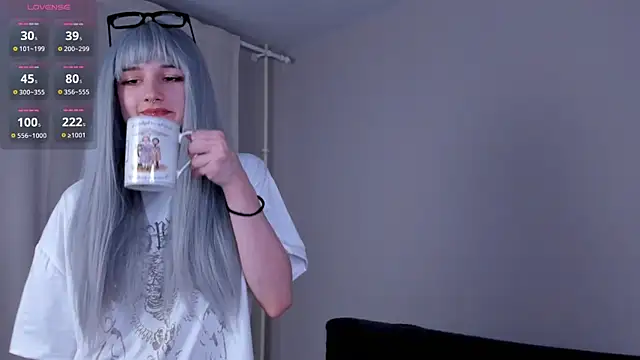 kira montelle online show from 04.06.26