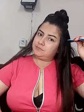 Snapshot of Bella_diamond01 chatting on 02.24.26 Bella diamond01 online show from 02.24.26