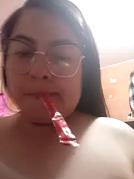 Snapshot of Bella_diamond01 chatting on 02.25.26 Bella diamond01 online show from 02.25.26