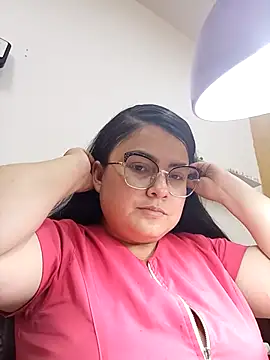 Snapshot of Bella_diamond01 chatting on 02.28.26 Bella diamond01 online show from 02.28.26