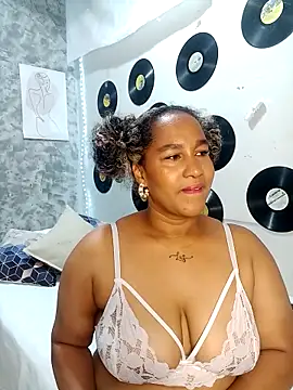 medusafox  online show from 03.24.26