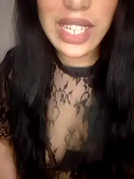 Snapshot of madleen_Mm chatting on 04.18.26 madleen Mm online show from 04.18.26