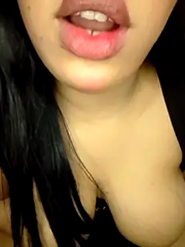 Snapshot of madleen_Mm chatting on 05.06.26 madleen Mm online show from 05.06.26