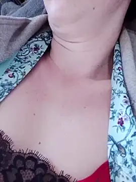 Snapshot of lily2022 chatting on 02.27.26 lily2022 online show from 02.27.26