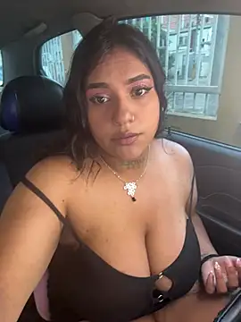 Nahomy firee online show from 03.23.26