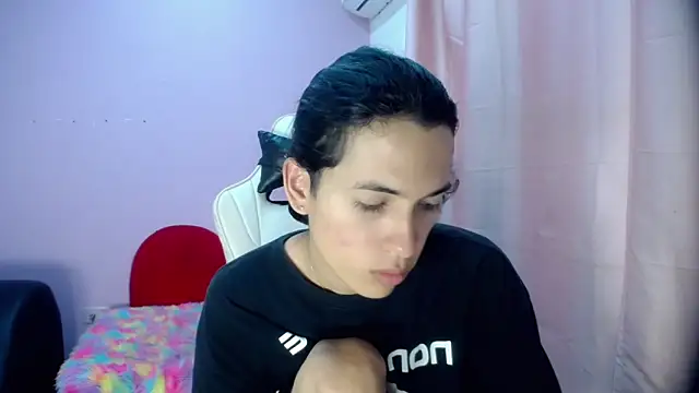 Snapshot of Larry_craft chatting on 03.15.26 Larry craft online show from 03.15.26