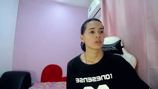 Snapshot of Larry_craft chatting on 03.24.26 Larry craft online show from 03.24.26