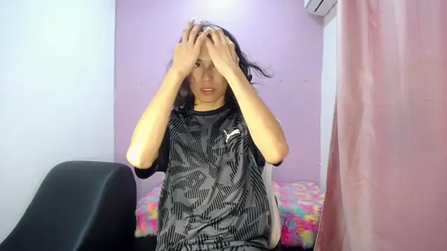 Snapshot of Larry_craft chatting on 04.02.26 Larry craft online show from 04.02.26