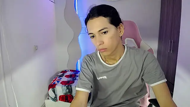 Snapshot of Larry_craft chatting on 04.10.26 Larry craft online show from 04.10.26