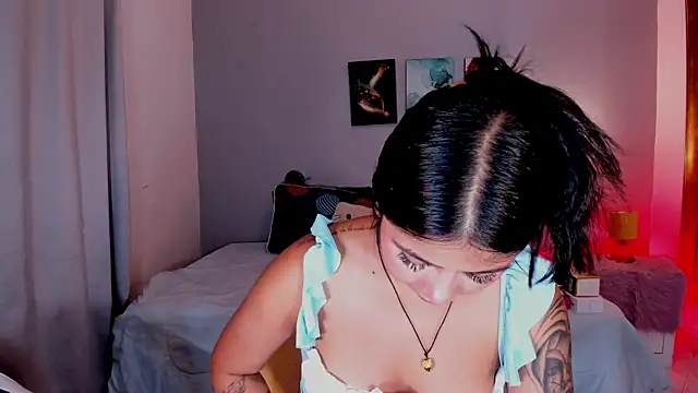 KimTaylorW online show from 07.06.26