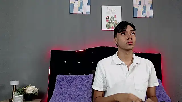 Snapshot of Eros_Lux chatting on 05.19.26 Eros Lux online show from 05.19.26