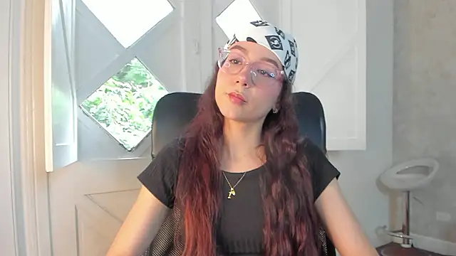 Snapshot of Arii_wilde chatting on 02.26.26 Arii wilde online show from 02.26.26