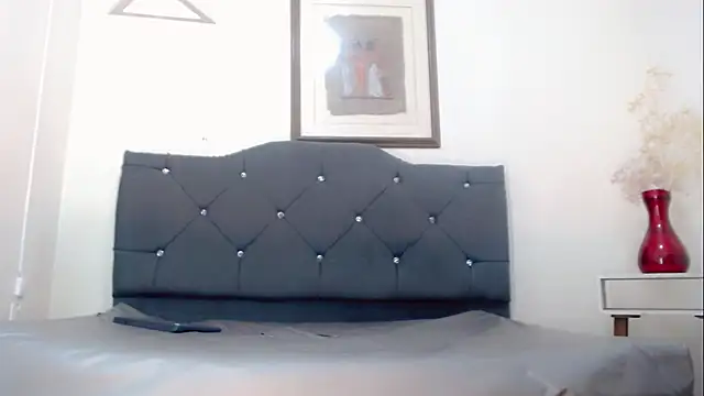 Emma Boms online show from 03.11.26