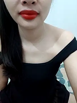 Snapshot of AmberBelle_007 chatting on 04.15.26 AmberBelle 007 online show from 04.15.26