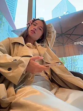 Snapshot of Mia-lp chatting on 04.12.26 Mia-lp online show from 04.12.26