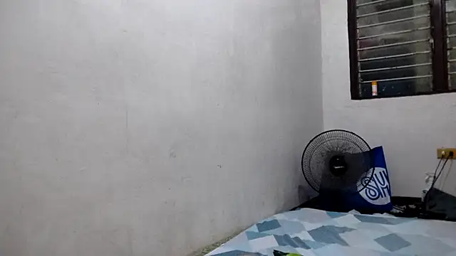 EllieCoconut001 online show from 04.10.26