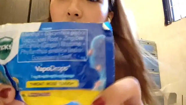 EllieCoconut001 online show from 06.18.26