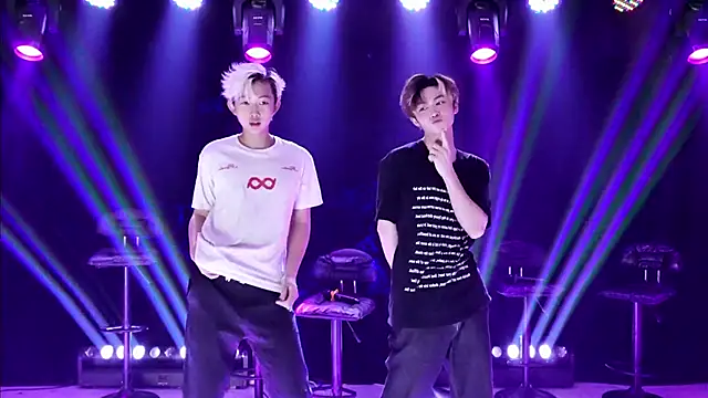 Snapshot of AOA-boy chatting on 04.15.26 AOA-boy online show from 04.15.26