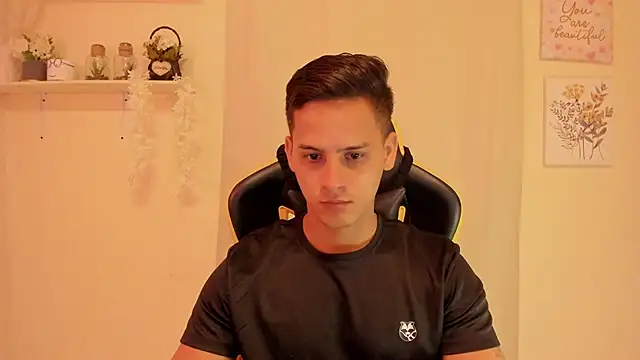 sexy andres01 online show from 04.11.26