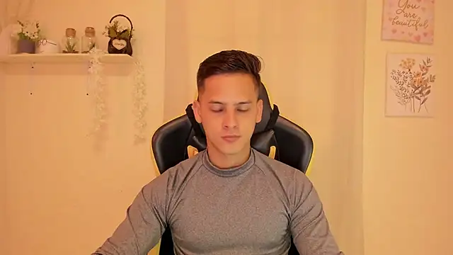 sexy andres01 online show from 04.18.26