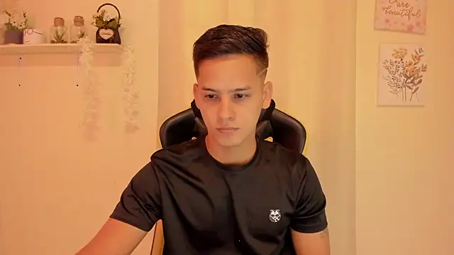 sexy andres01 online show from 04.25.26