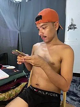 Snapshot of asian_darlingcummersxXx chatting on 07.07.26 asian darlingcummersxXx online show from 07.07.26