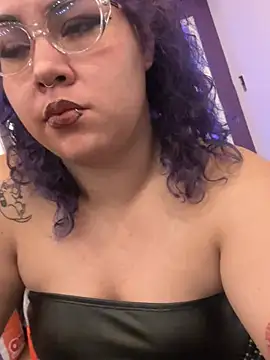 Snapshot of lilith_velvet_ chatting on 05.14.26 lilith velvet online show from 05.14.26