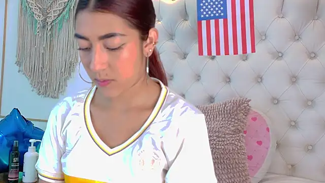 Snapshot of Sara_funy chatting on 06.17.26 Sara funy online show from 06.17.26