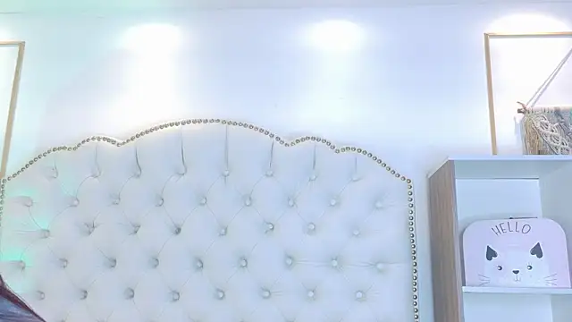 Snapshot of Sara_funy chatting on 07.25.26 Sara funy online show from 07.25.26
