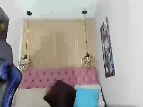 Snapshot of NoahMaels chatting on 02.25.26 NoahMaels online show from 02.25.26