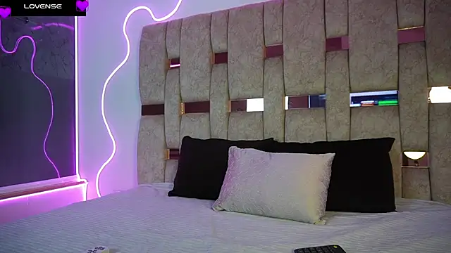 Snapshot of Petitte_Mussa chatting on 04.09.26 Petitte Mussa online show from 04.09.26