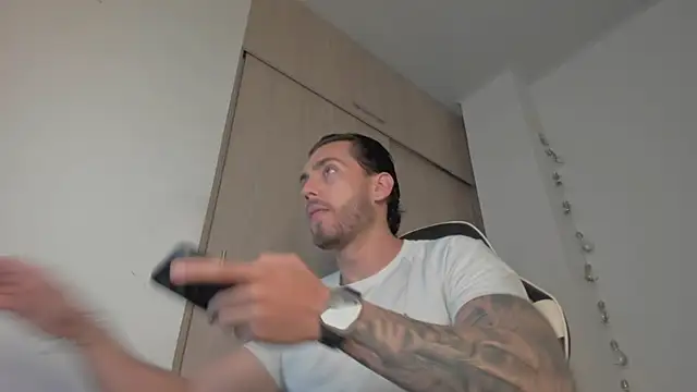 Axel  Blaze online show from 04.08.26