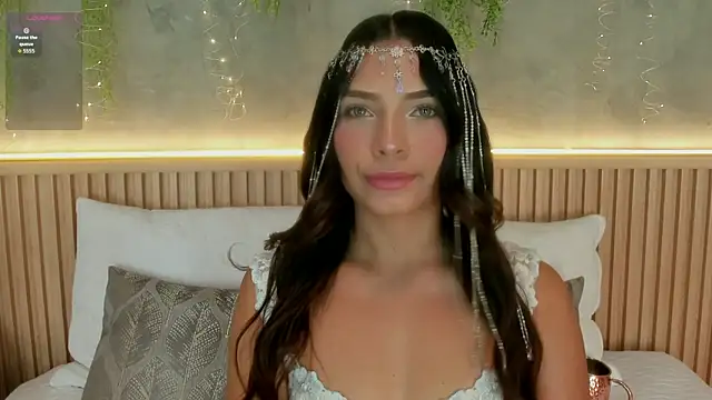 Lia Montclair online show from 06.26.26
